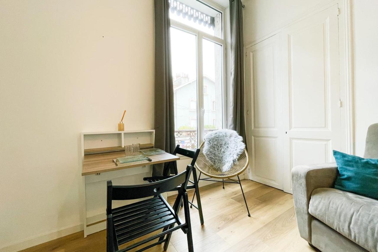 Апартаменты #Fk The Altitude Nest Гренобль Экстерьер фото